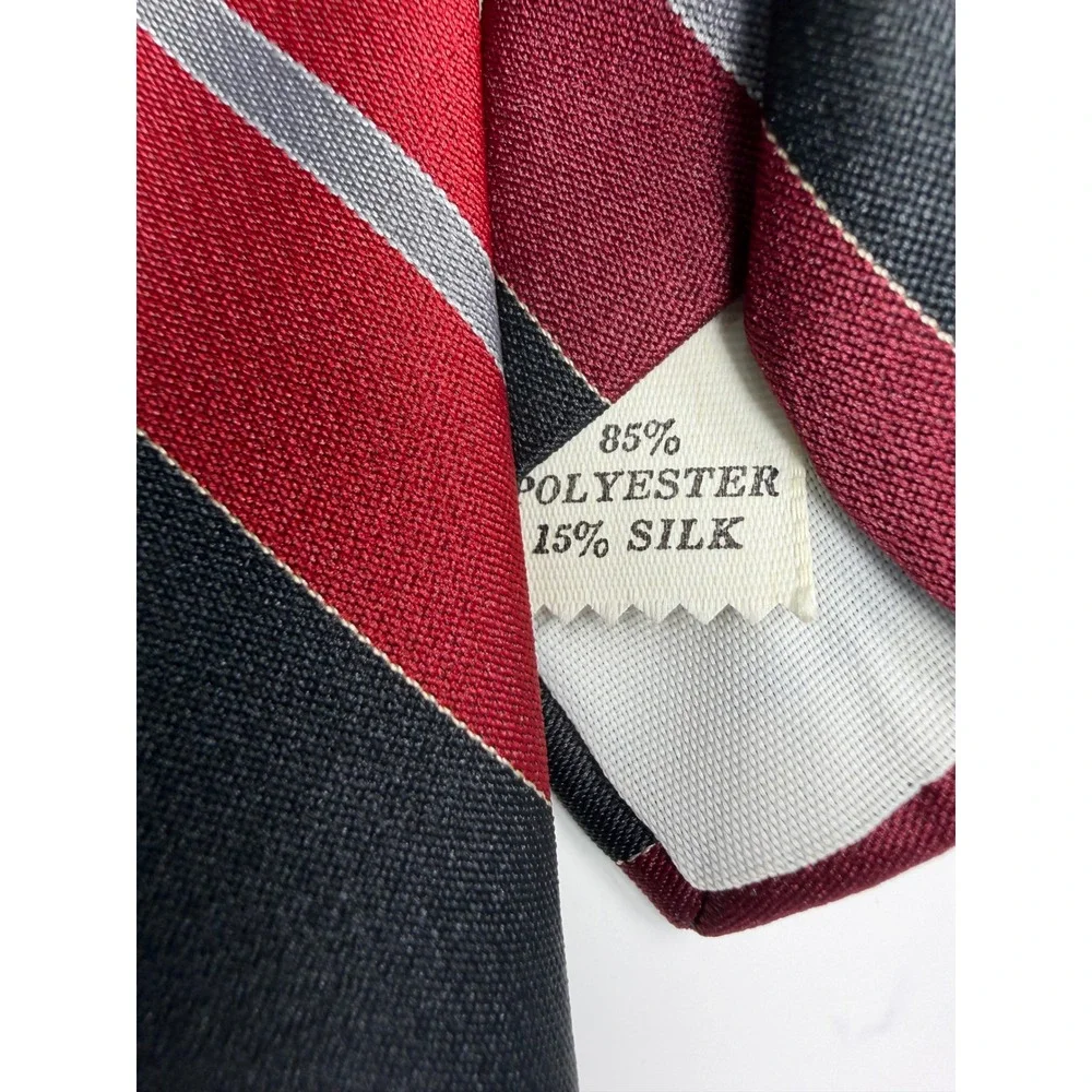 Halston Mens Necktie Black Red Grey Diagonal Stripe Silk Blend Designer Tie